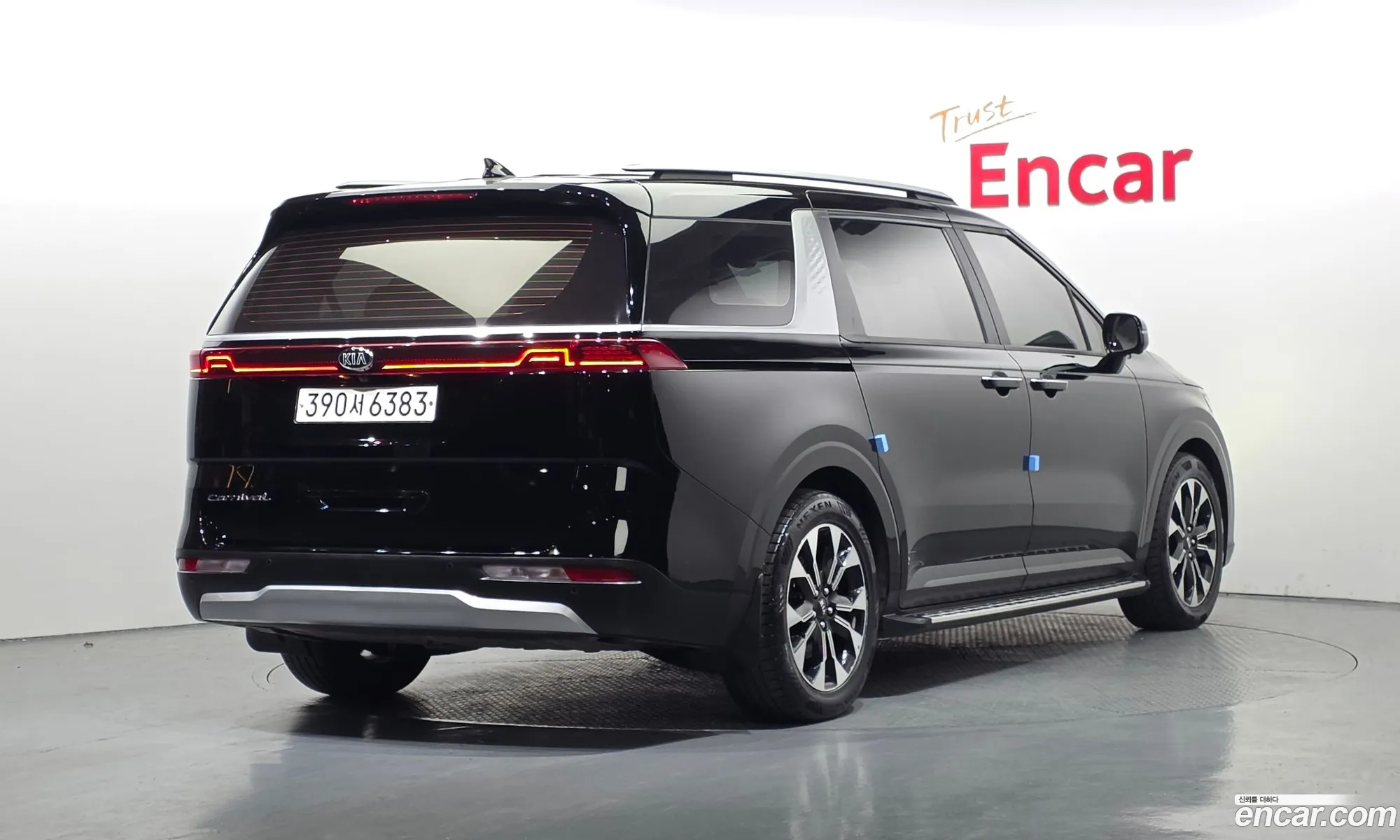 Kia Carnival 2021 — 20
