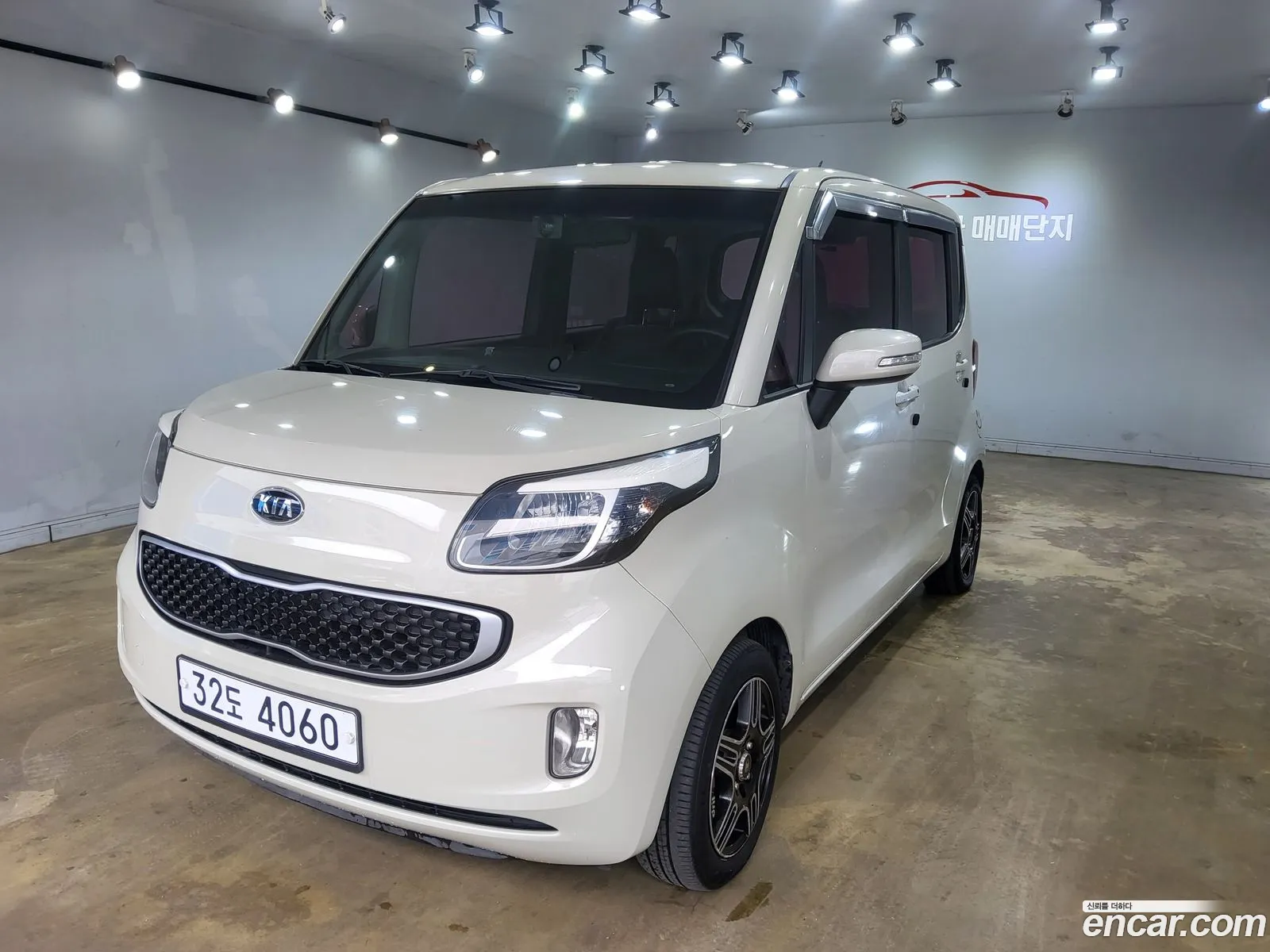 Kia Ray 2012 — 17
