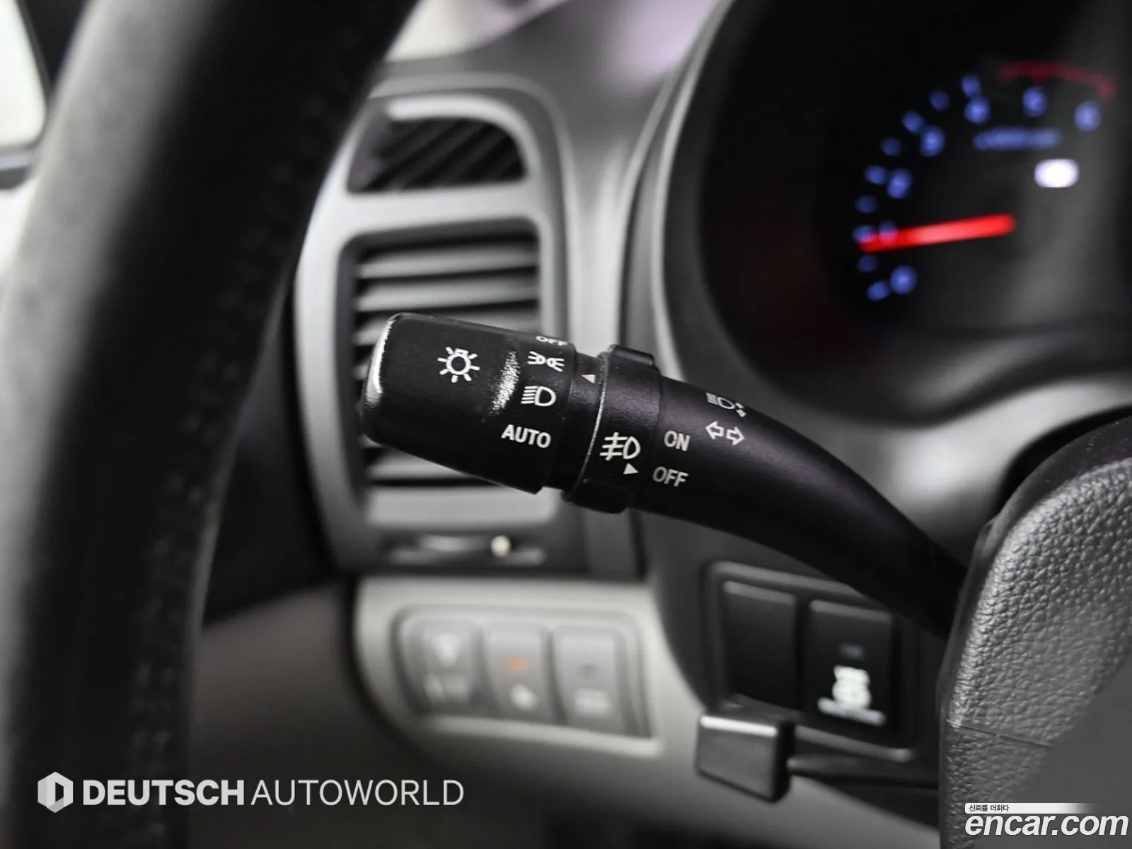 Kia Carnival R 2013 — 18