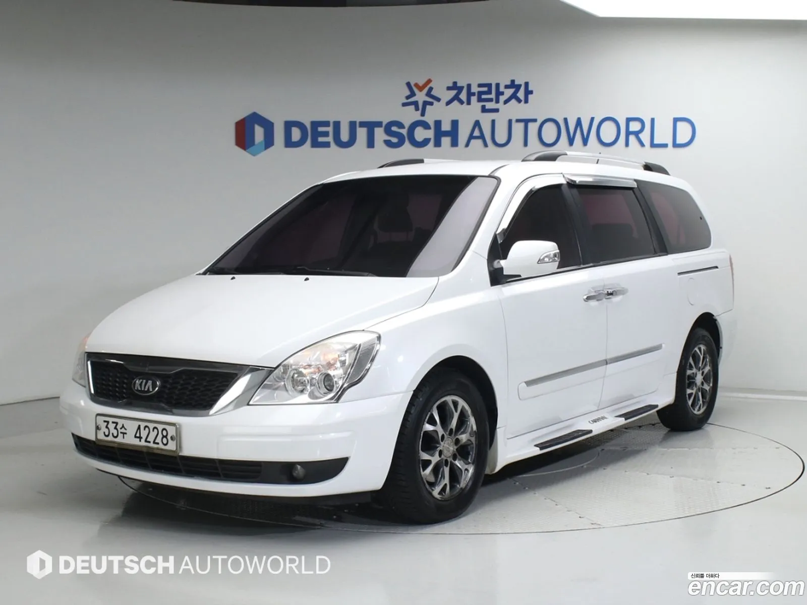 Kia Carnival R 2013 — 20