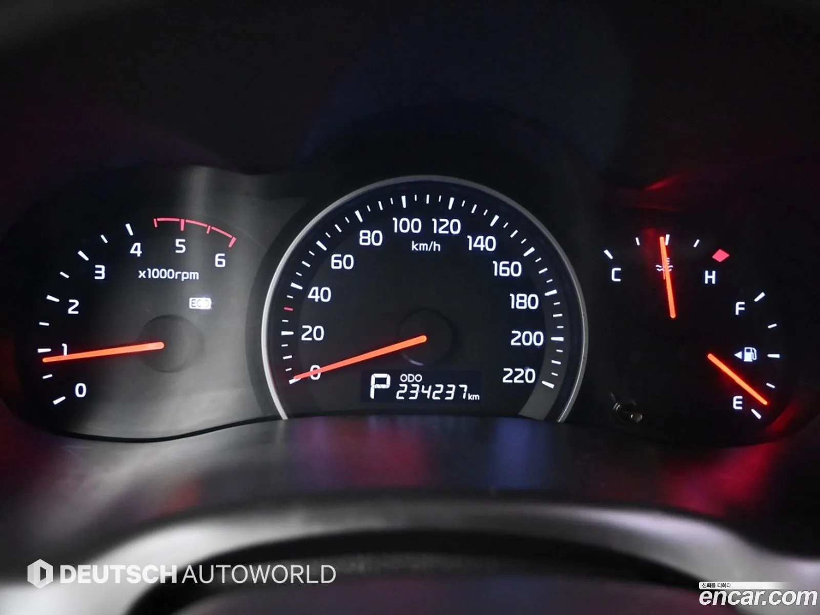 Kia Carnival R 2013 — 6