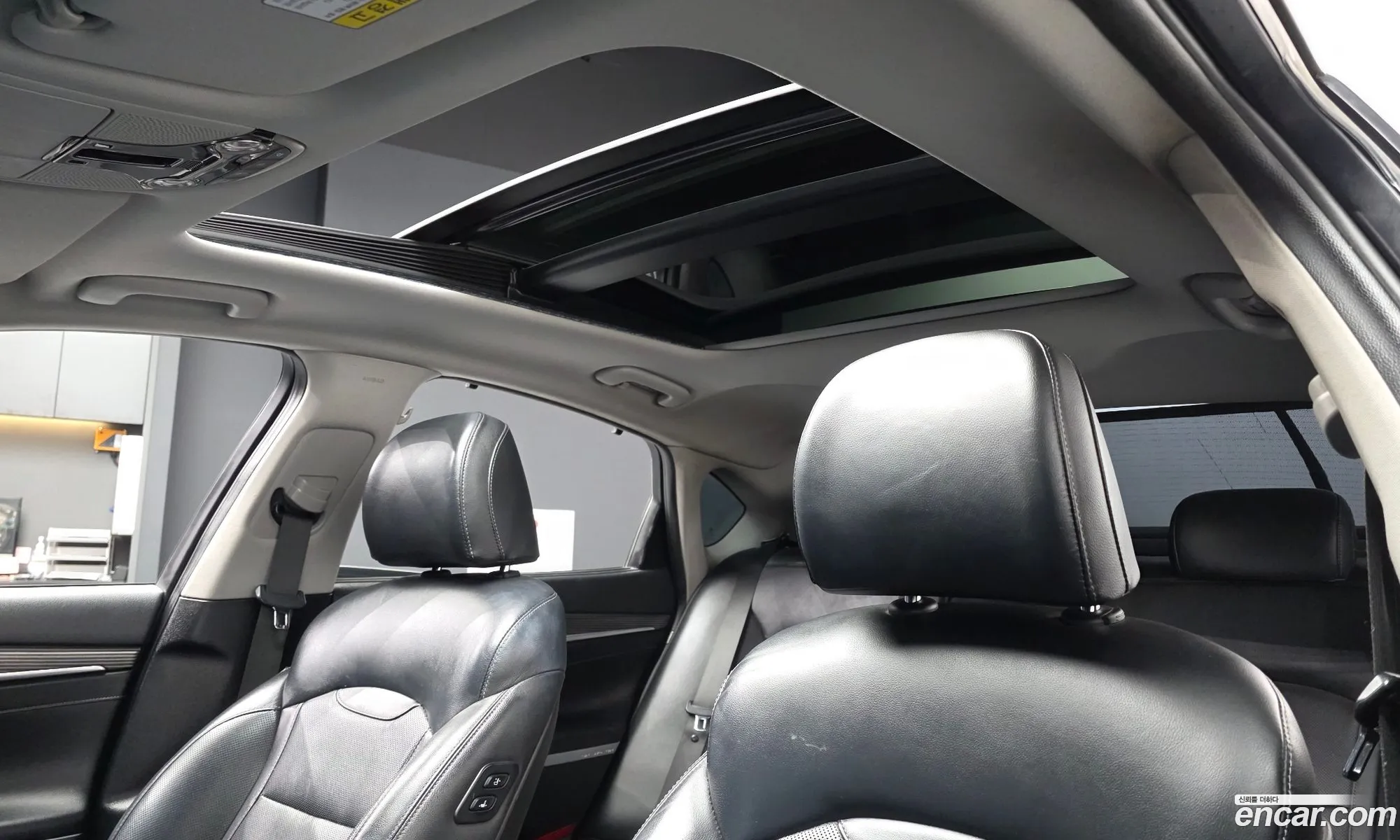 Hyundai Grandeur IG Hybrid 2018 — 17
