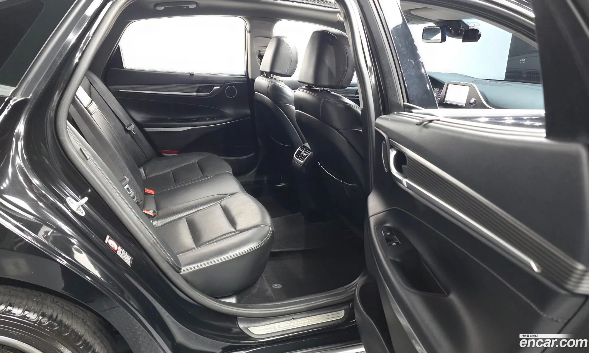 Hyundai Grandeur IG Hybrid 2018 — 13