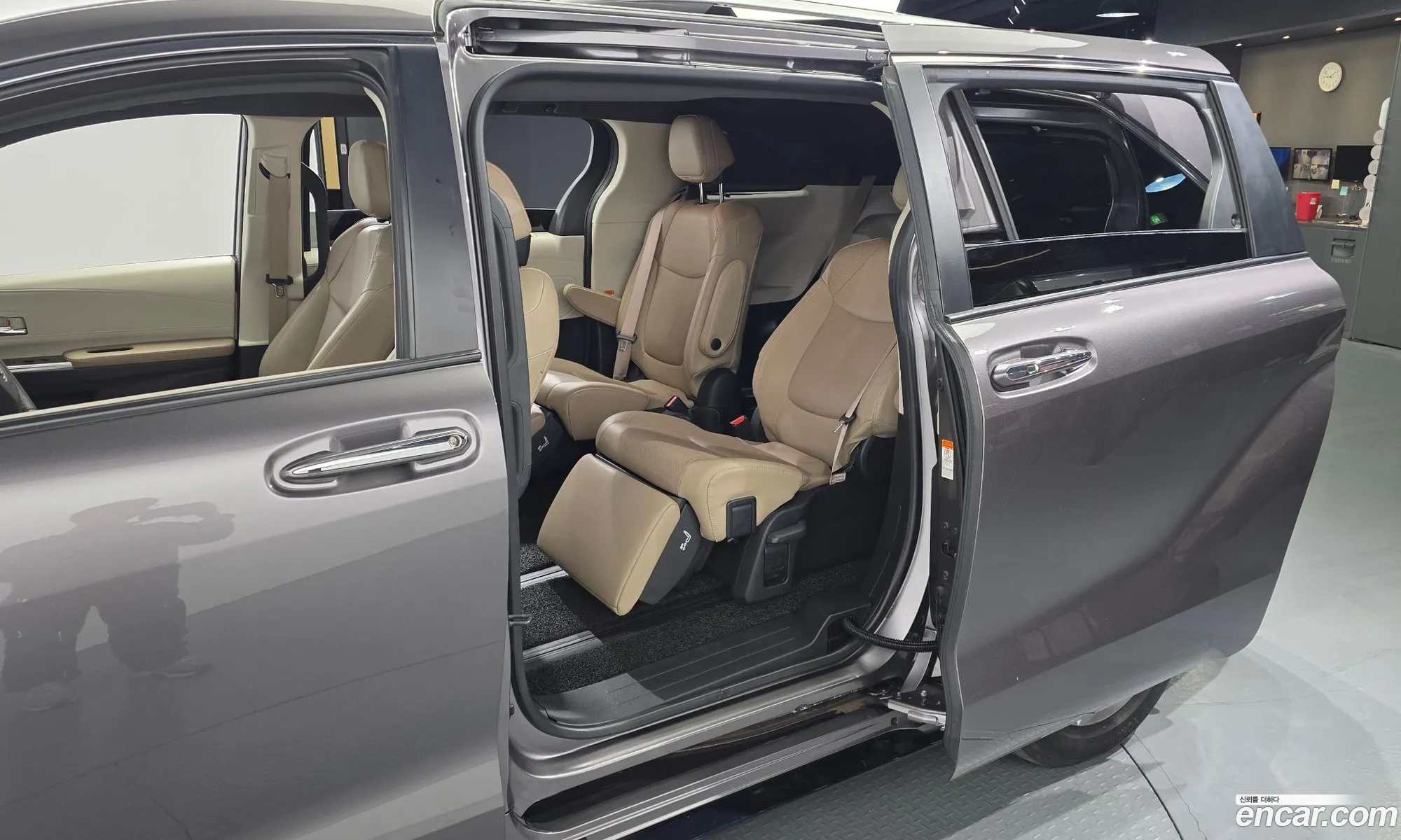 Toyota Sienna 2022 — 20