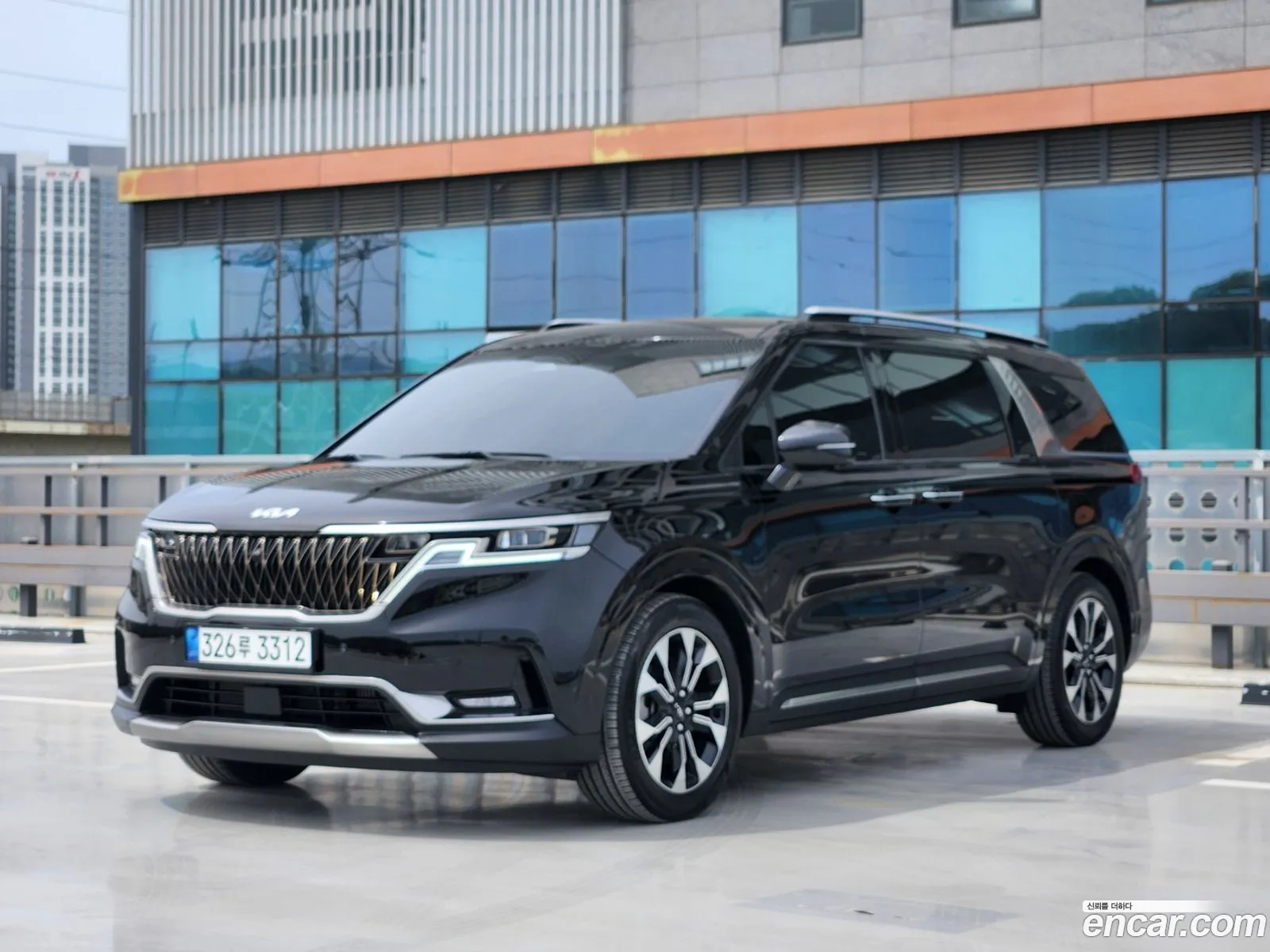 Kia Carnival 2022 — 17