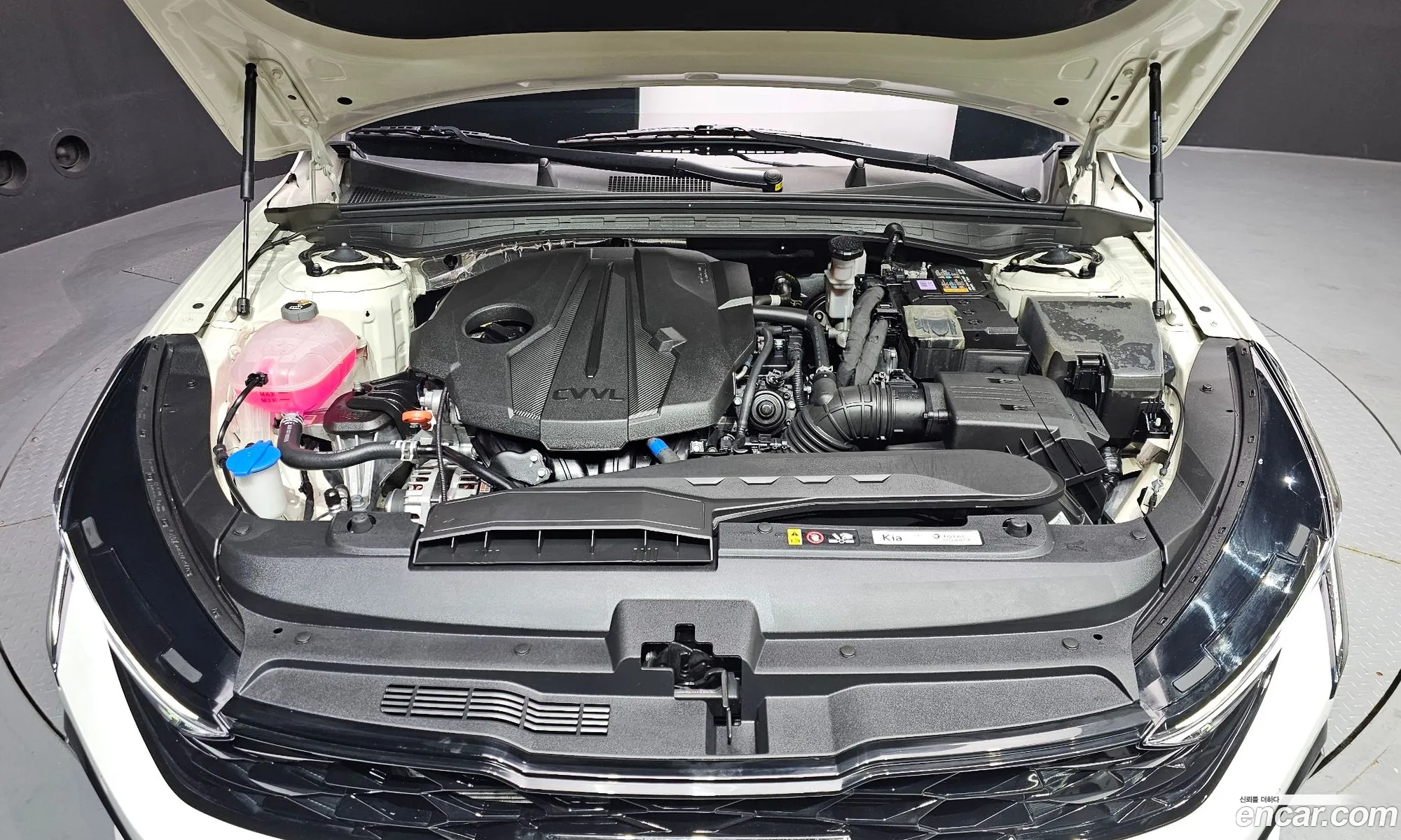 Kia K5 2023 — 8