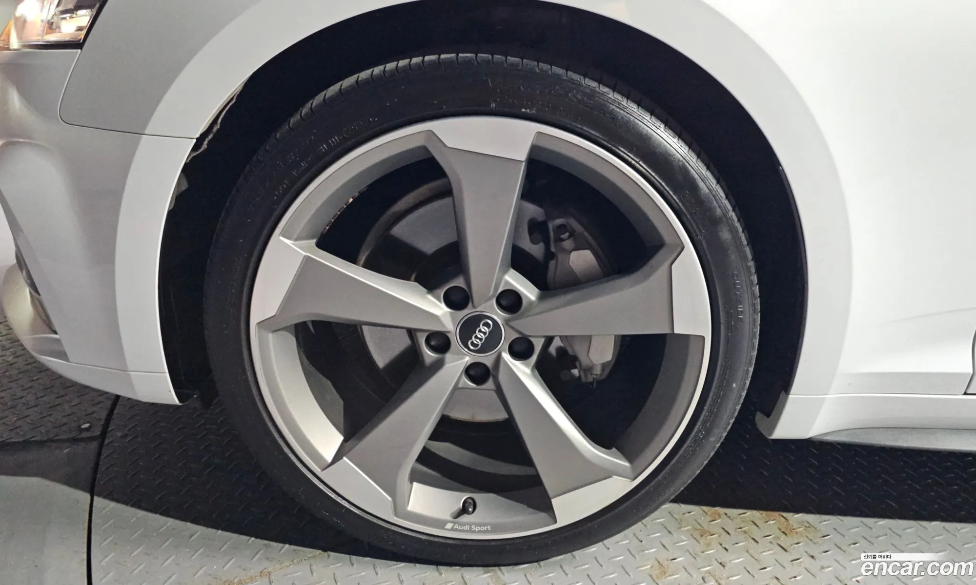 Audi A5 2019 WAUZZZF54KA067988 — 4