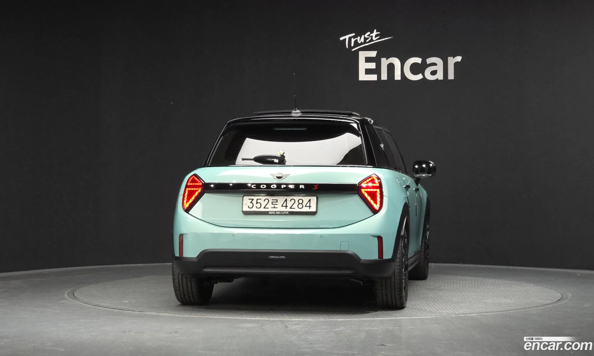 Mini Cooper S 2024 WMW51GD07S2W38708 — 4