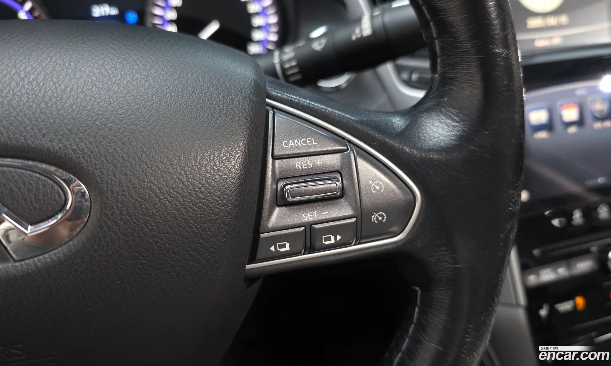 Infiniti Q50 2015 JNKDV71E2GM550355 — 6