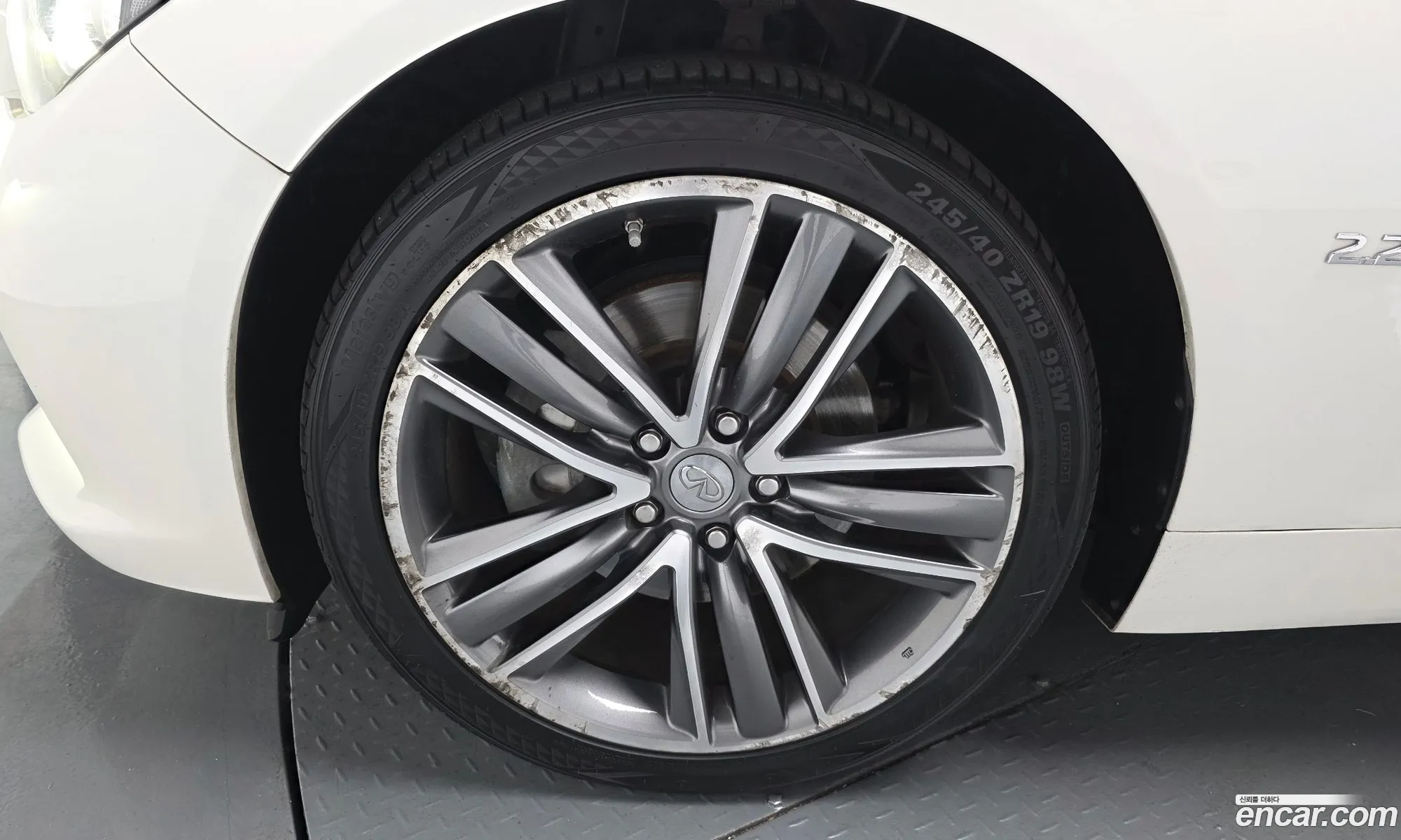 Infiniti Q50 2015 JNKDV71E2GM550355 — 11
