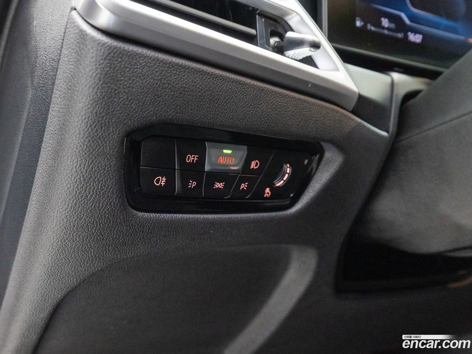 BMW 3 Series 2025 — 13