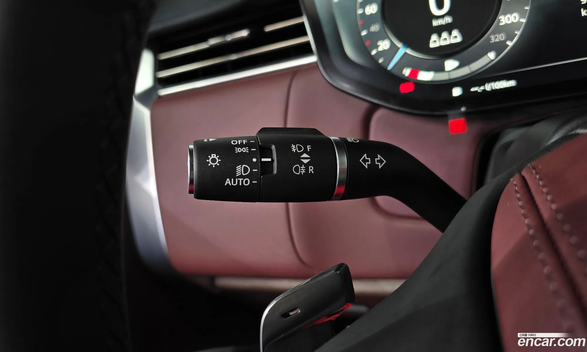 Land Rover Range Rover 2025 SALKA9B43SA260893 — 8