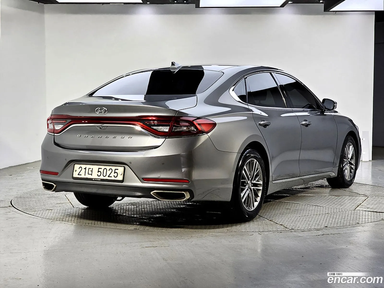 Hyundai Grandeur IG 2017 — 17