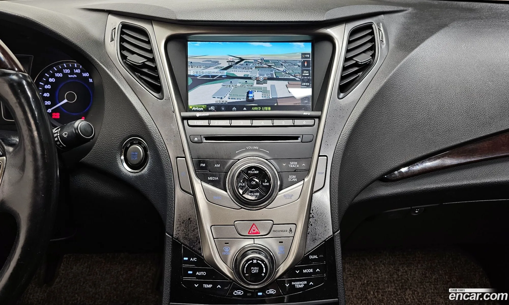 Hyundai Grandeur HG 2012 — 29
