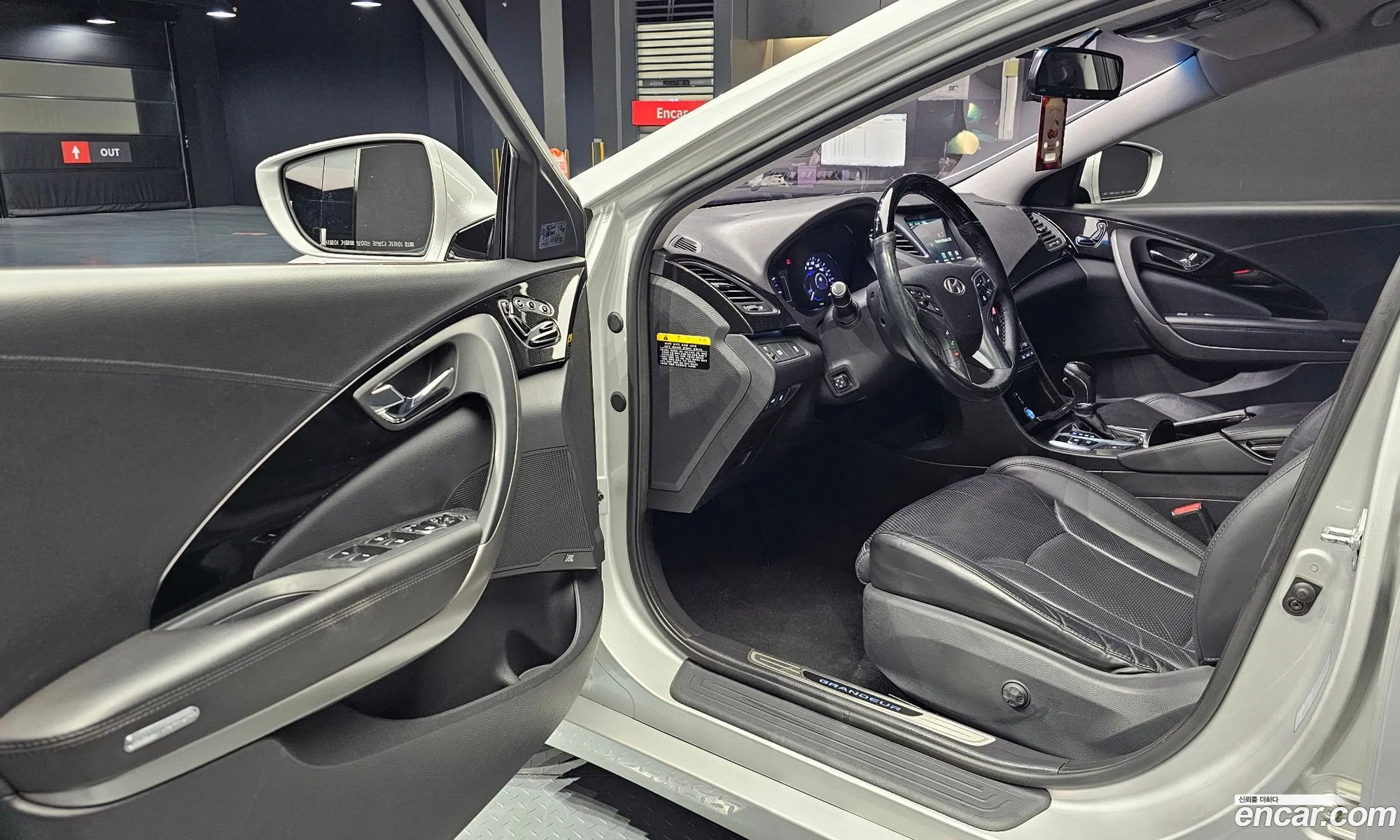 Hyundai Grandeur HG 2015 — 16