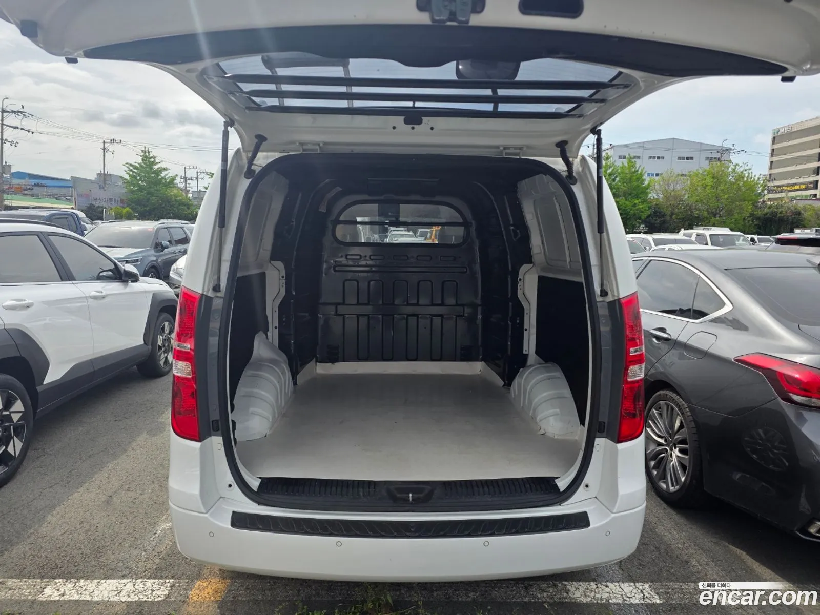 Hyundai Grand Starex 2020 — 13