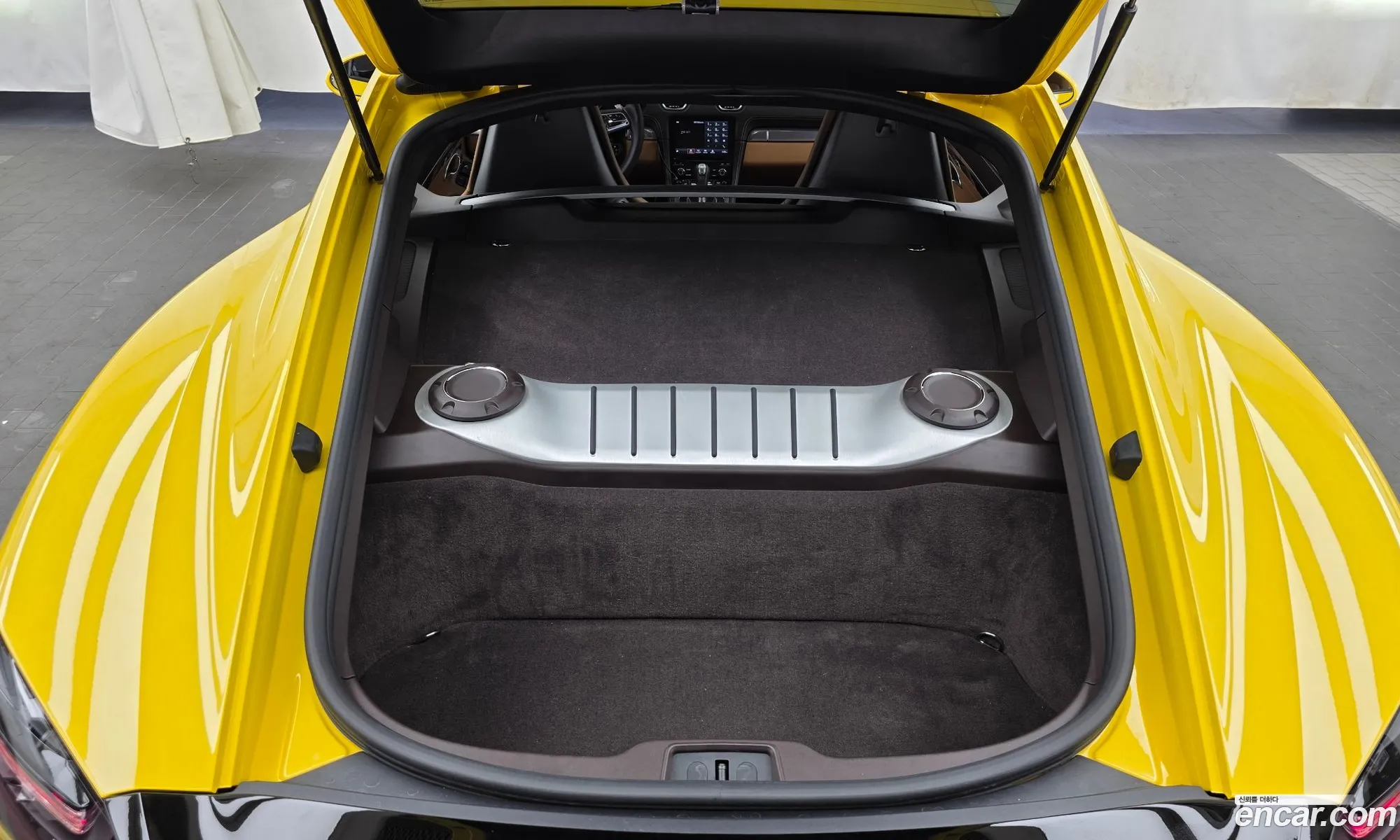 Porsche 718 Cayman 2021 — 2