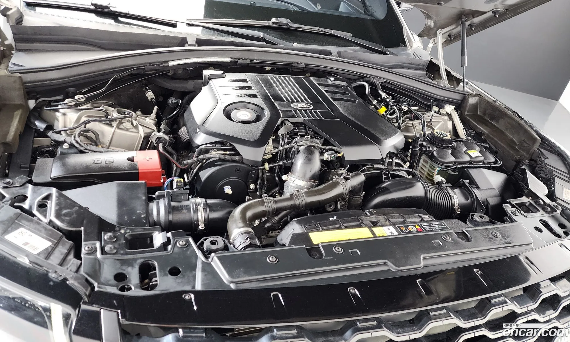 Land Rover Range Rover Velar 2019 — 2