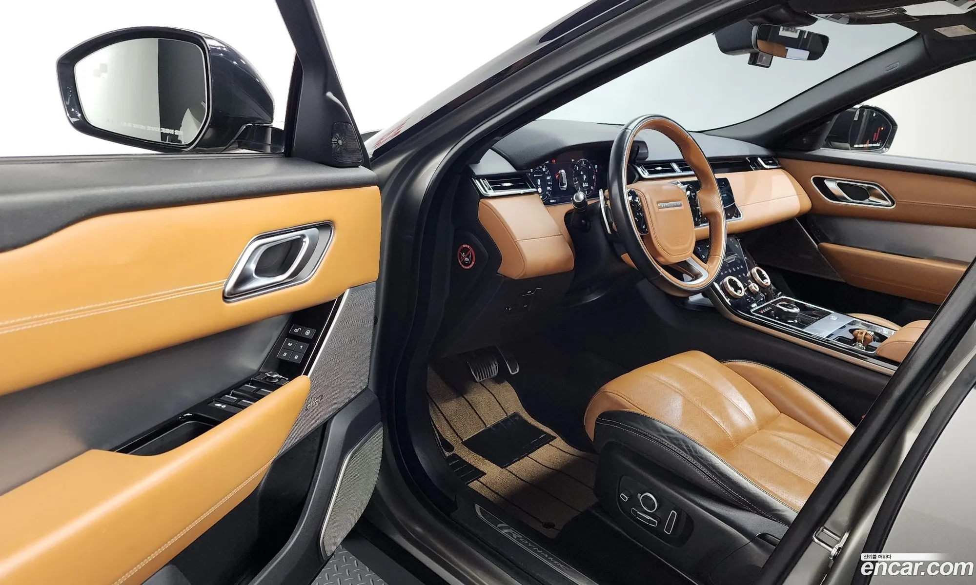 Land Rover Range Rover Velar 2019 — 11