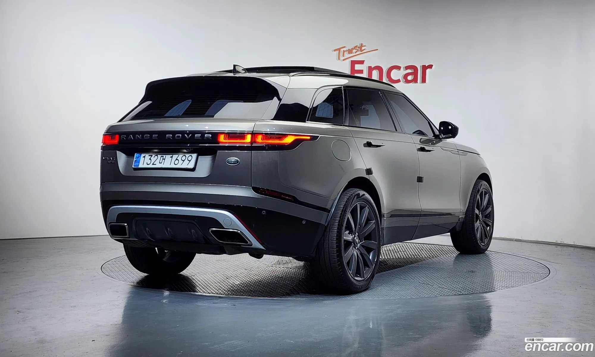 Land Rover Range Rover Velar 2019 — 4