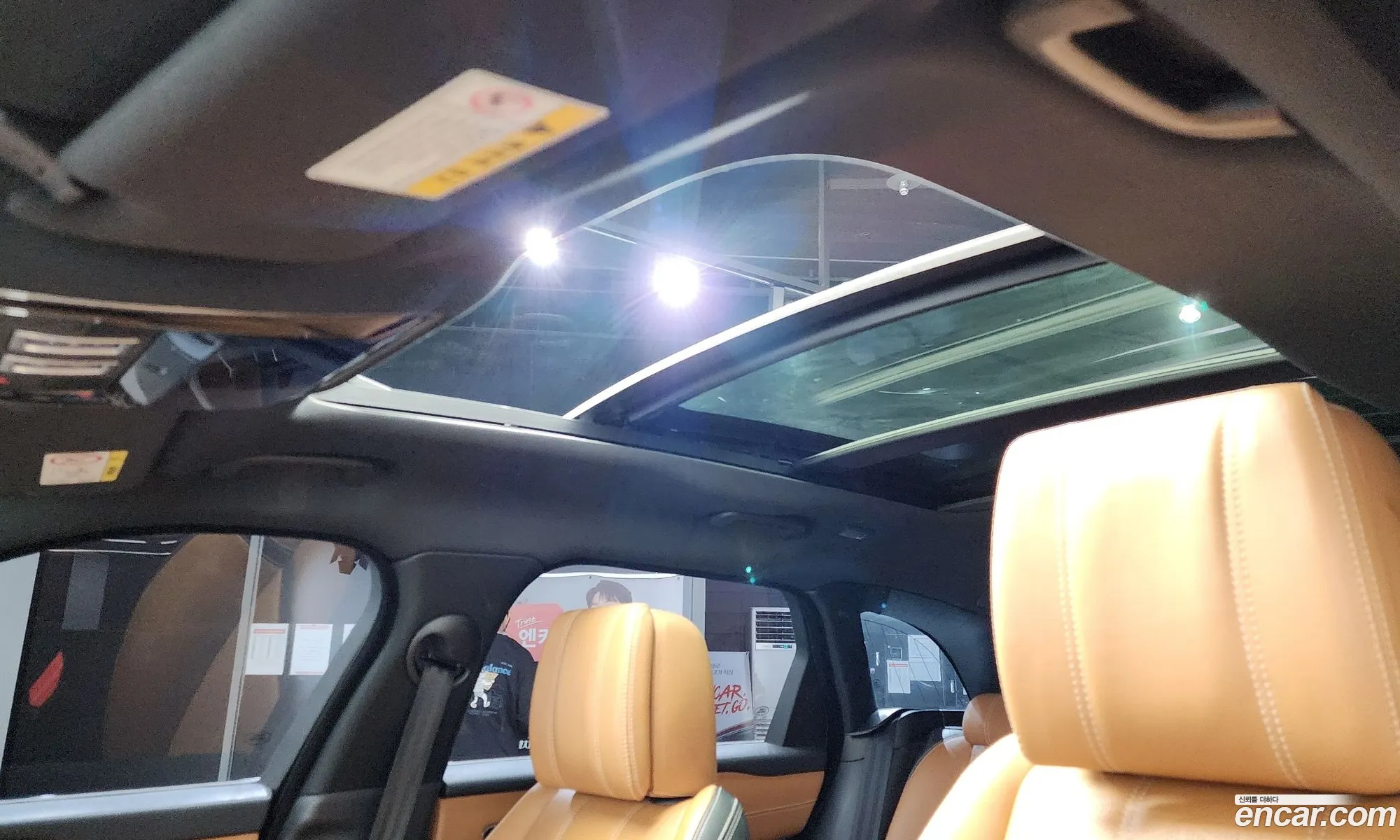 Land Rover Range Rover Velar 2019 — 12