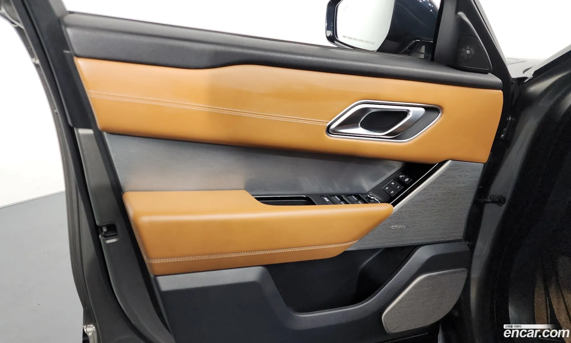 Land Rover Range Rover Velar 2019 — 34