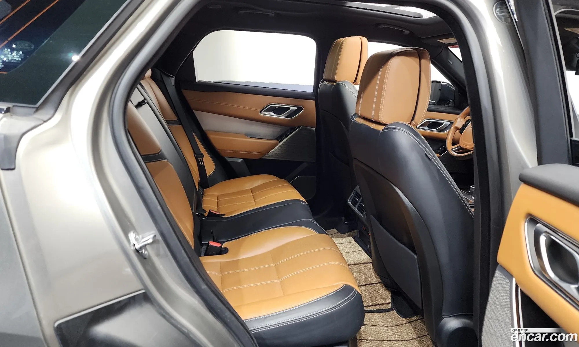 Land Rover Range Rover Velar 2019 — 26