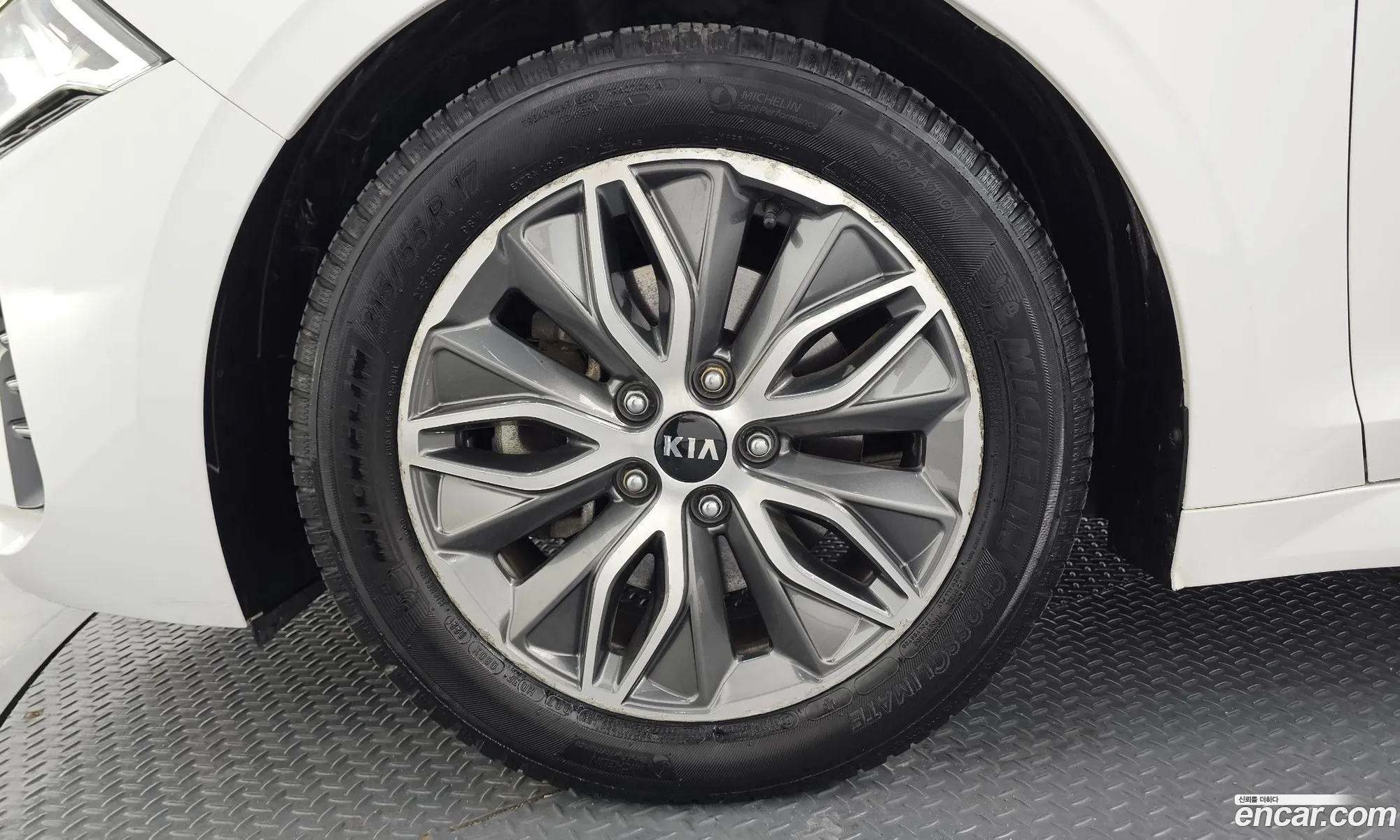 Kia K5 Hybrid 2020 — 16