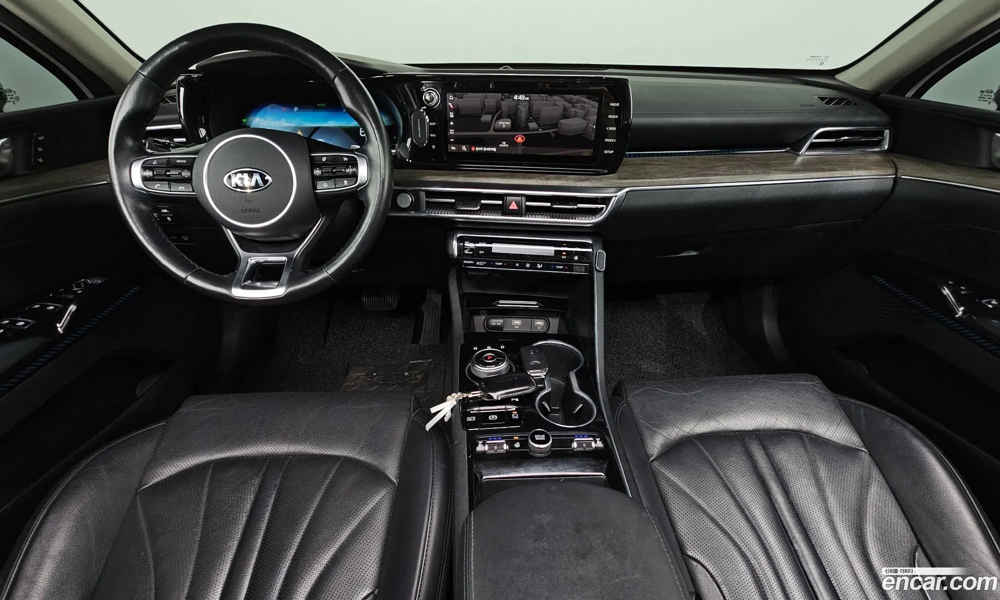 Kia K5 Hybrid 2020 — 17