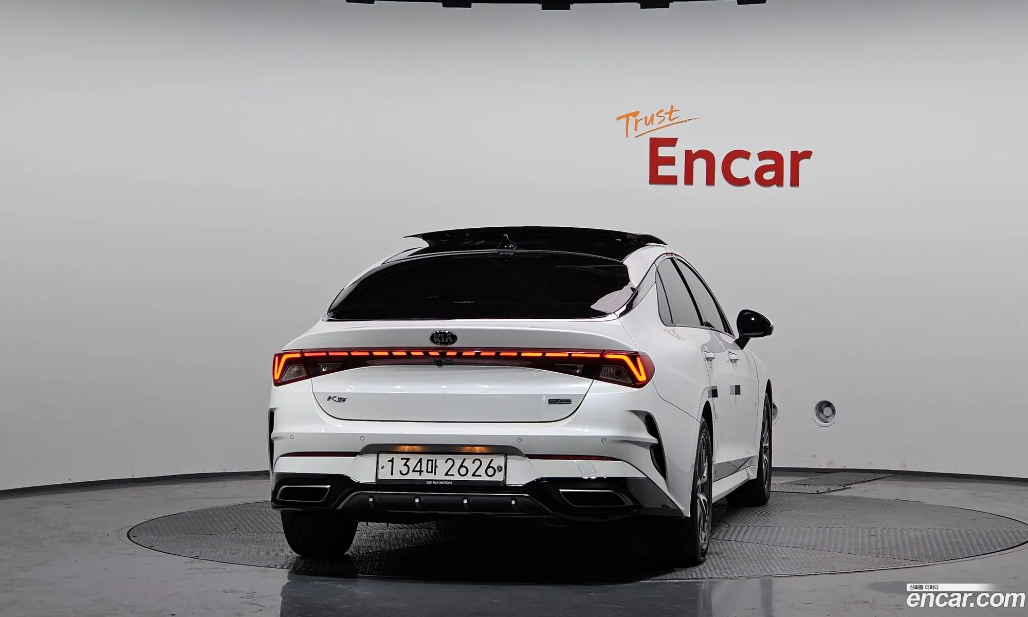 Kia K5 Hybrid 2020 — 12
