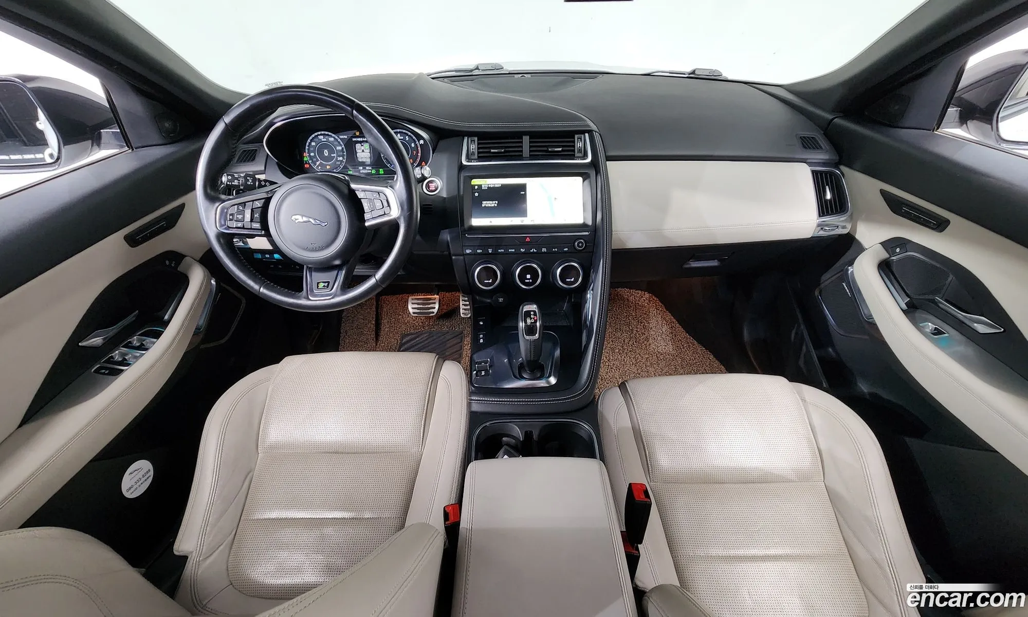 Jaguar E-Pace 2018 SADFA2BX3J1Z08200 — 7