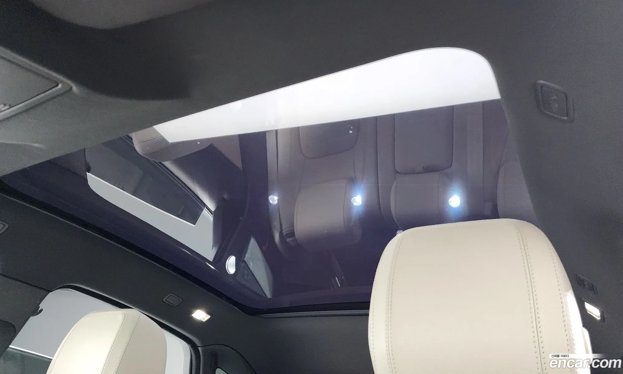 Jaguar E-Pace 2018 SADFA2BX3J1Z08200 — 5