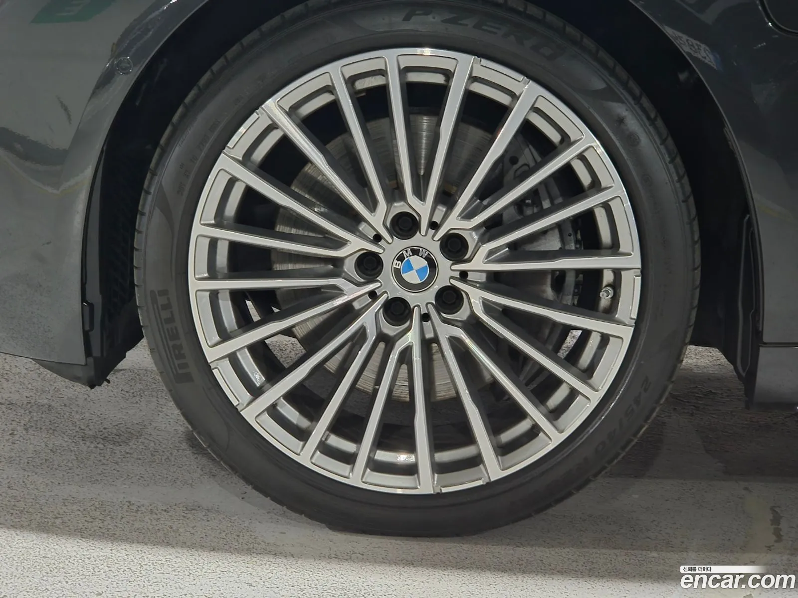 BMW 7 Series 2021 — 19