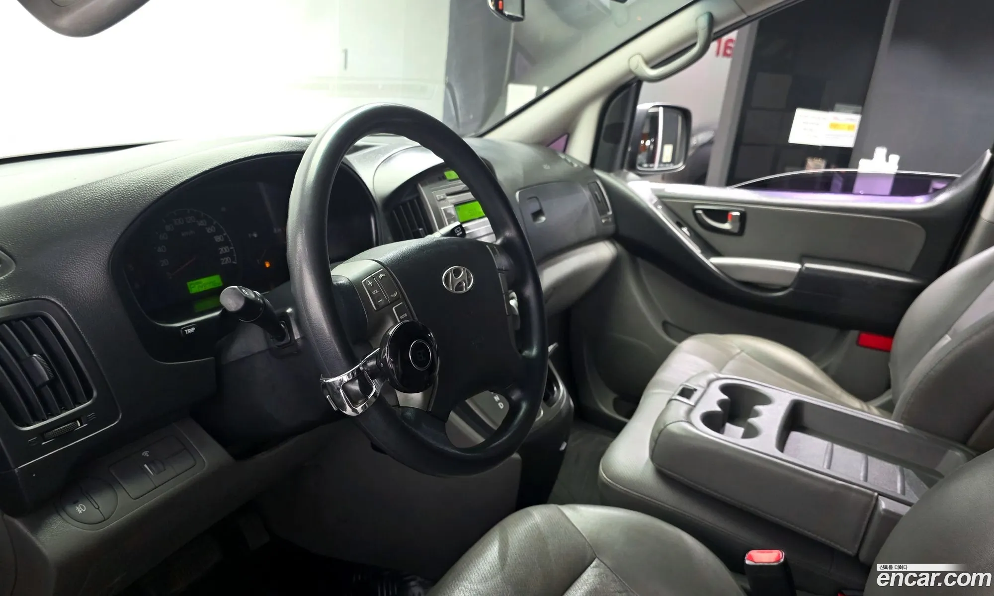Hyundai Grand Starex 2014 — 10