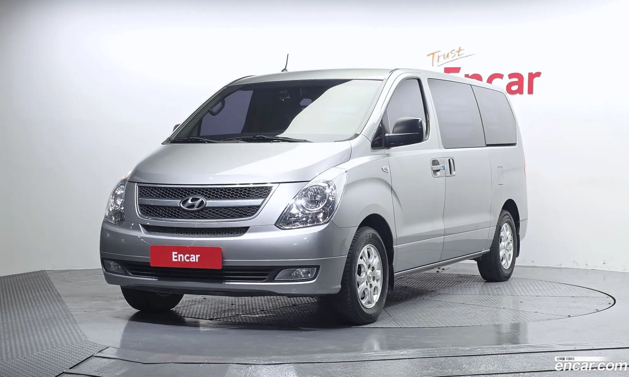 Hyundai Grand Starex 2014 — 12