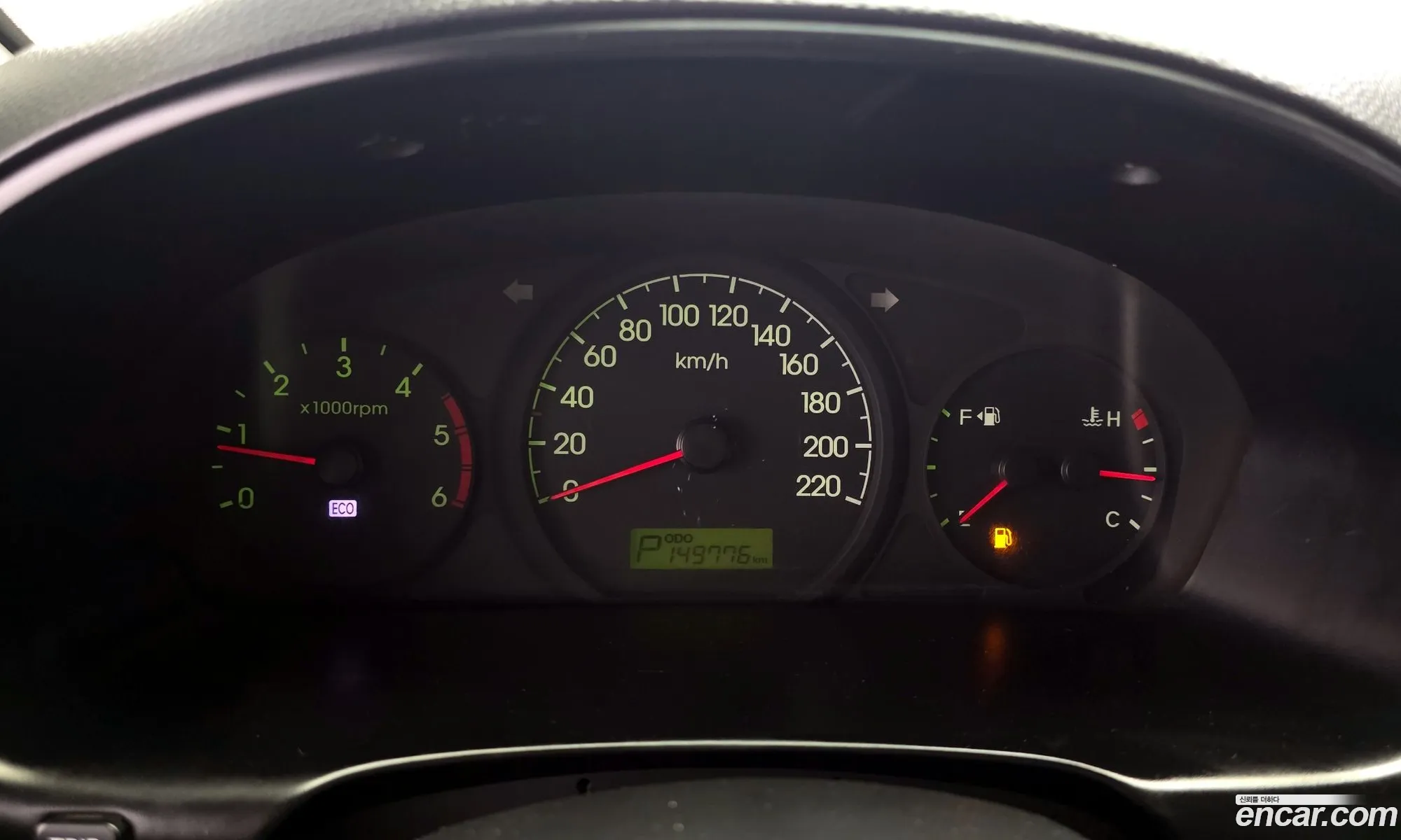 Hyundai Grand Starex 2014 — 19