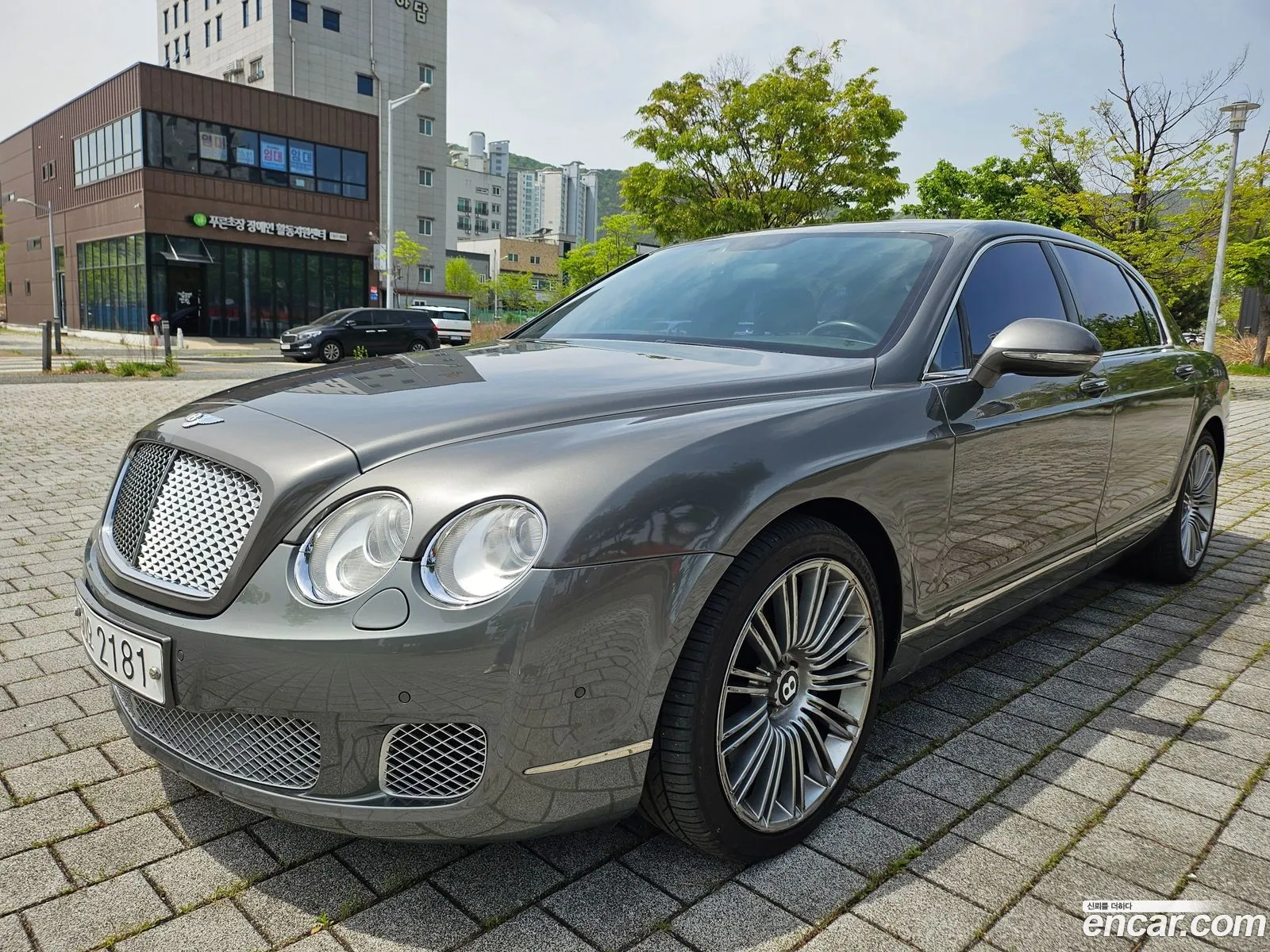 Bentley Flying Spur 2011 — 17