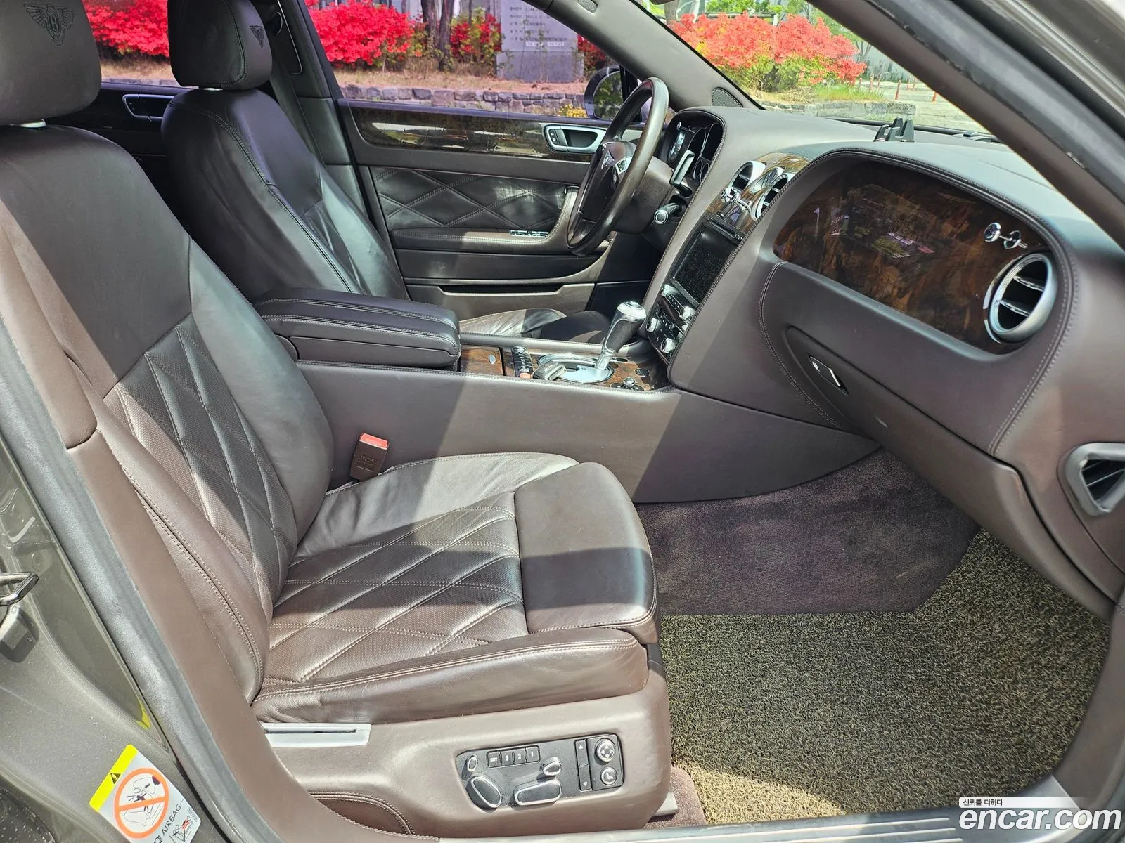 Bentley Flying Spur 2011 — 2