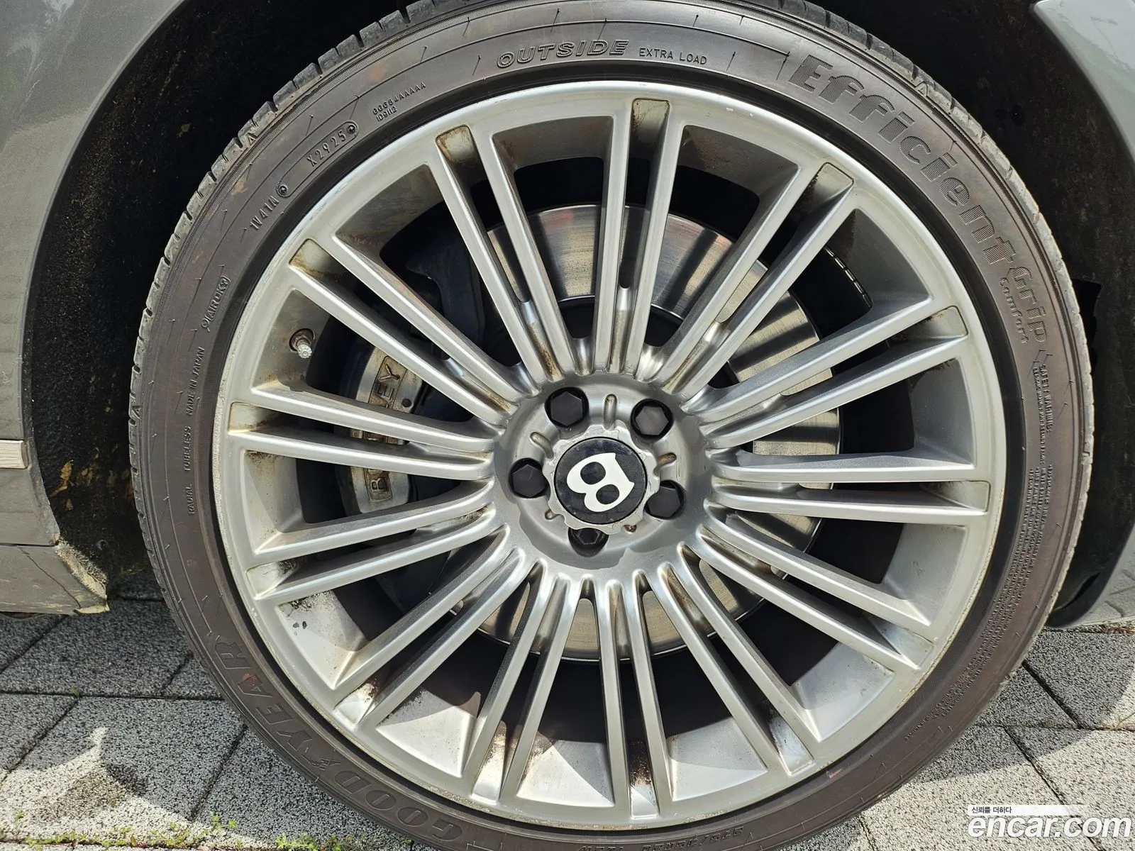 Bentley Flying Spur 2011 — 15