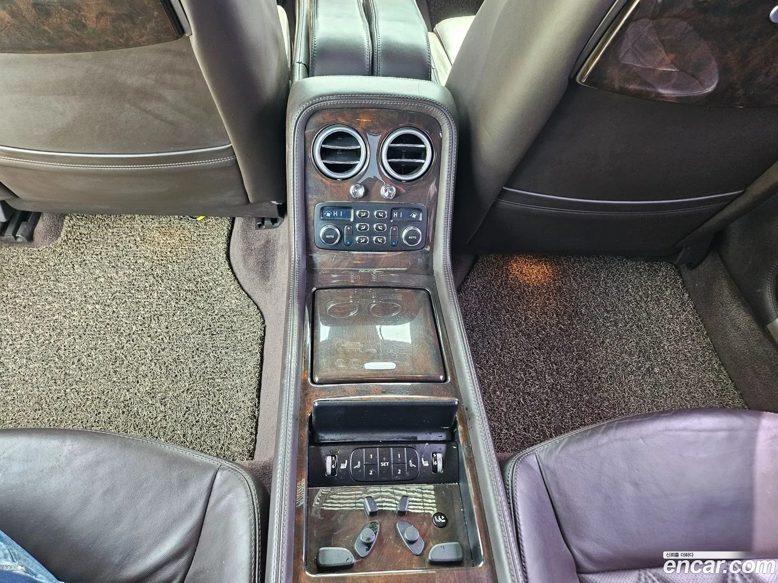 Bentley Flying Spur 2011 — 8
