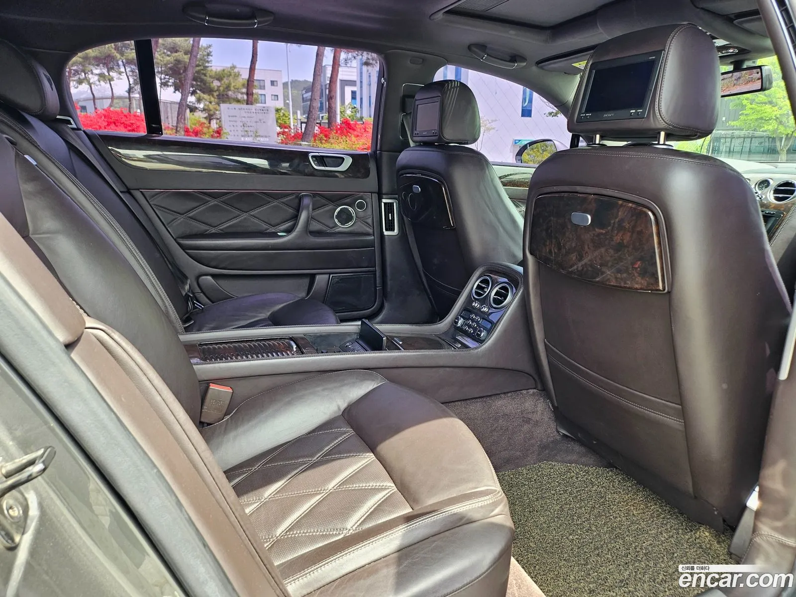 Bentley Flying Spur 2011 — 6