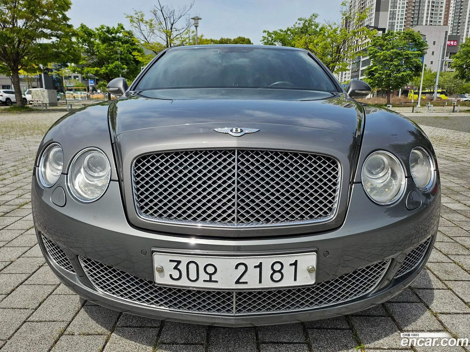 Bentley Flying Spur 2011 — 12