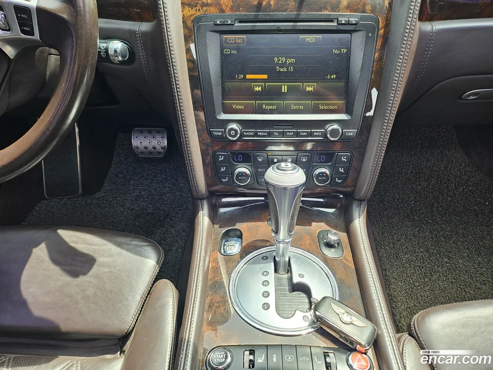 Bentley Flying Spur 2011 — 9