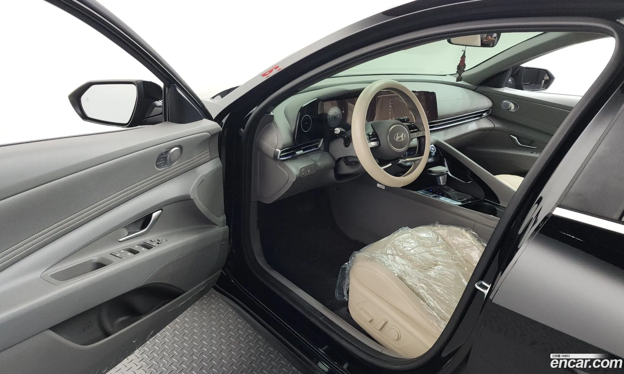 Hyundai Elantra 2024 — 8
