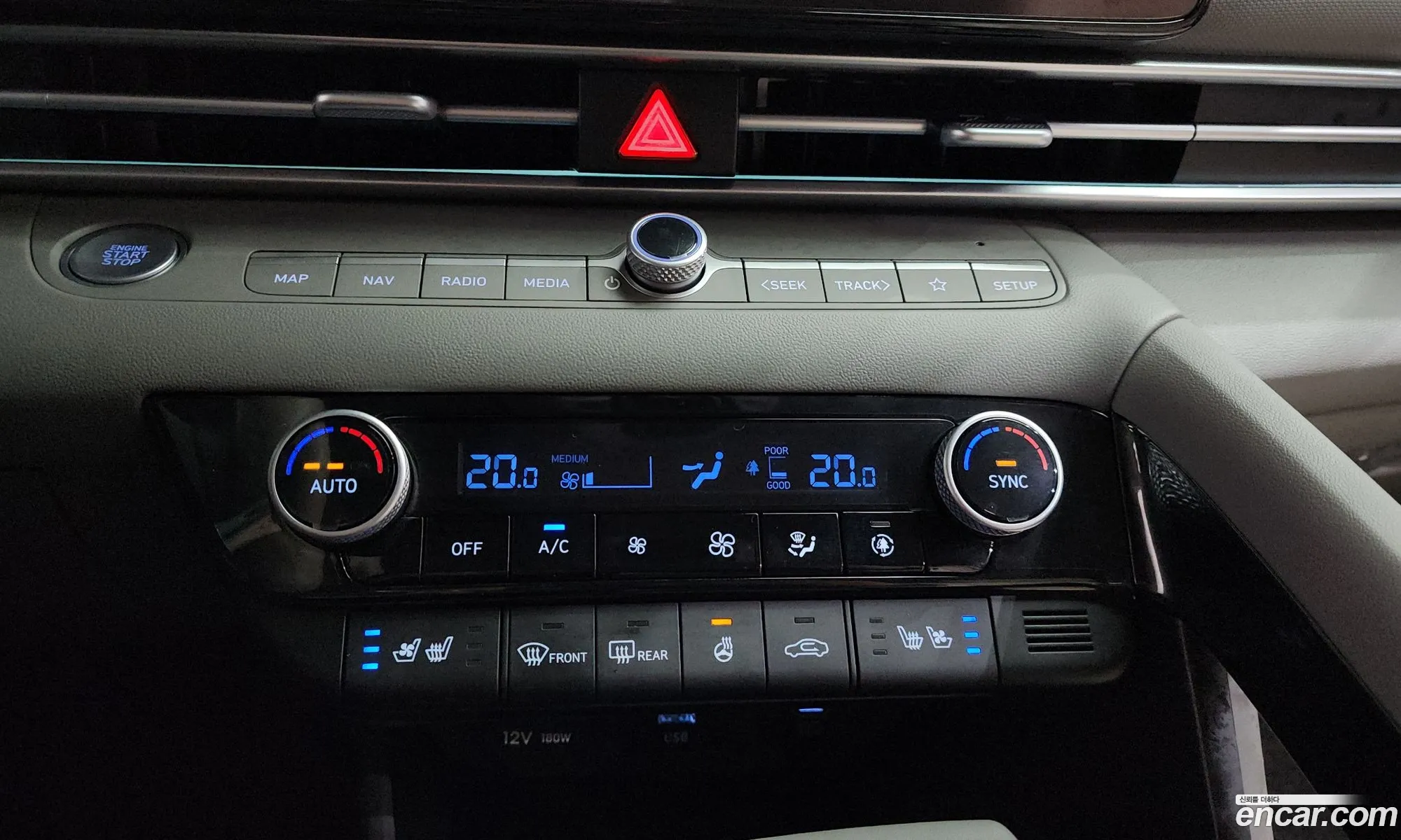 Hyundai Elantra 2024 — 2