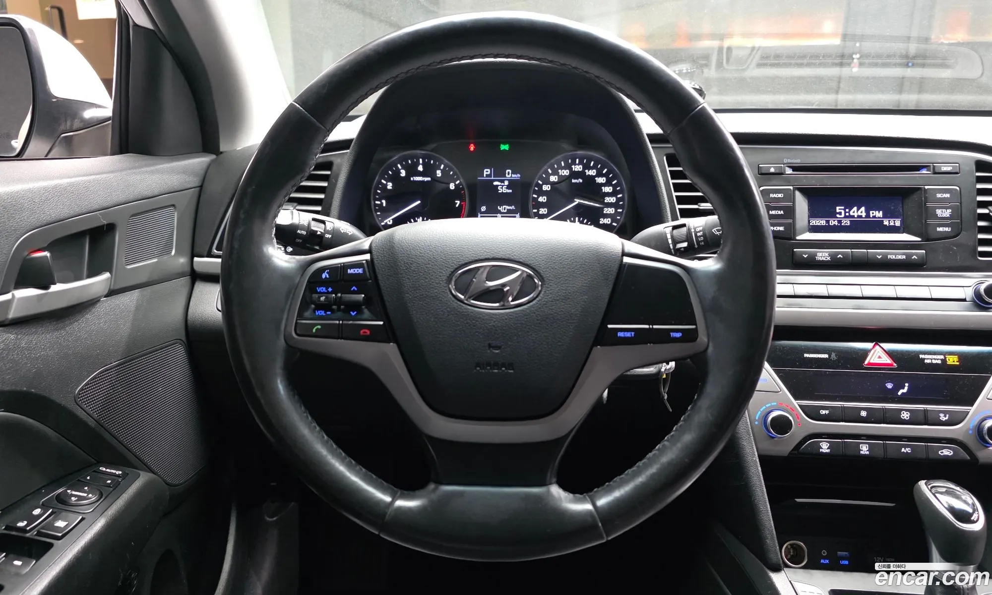 Hyundai Elantra AD 2015 — 2