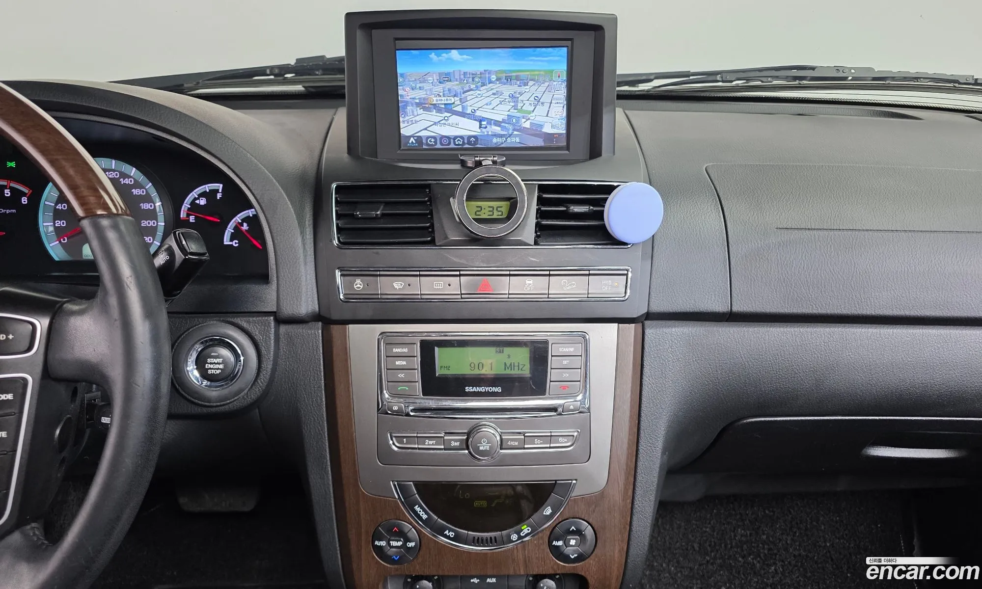 KG Mobility (SsangYong) Rexton W 2014 — 11