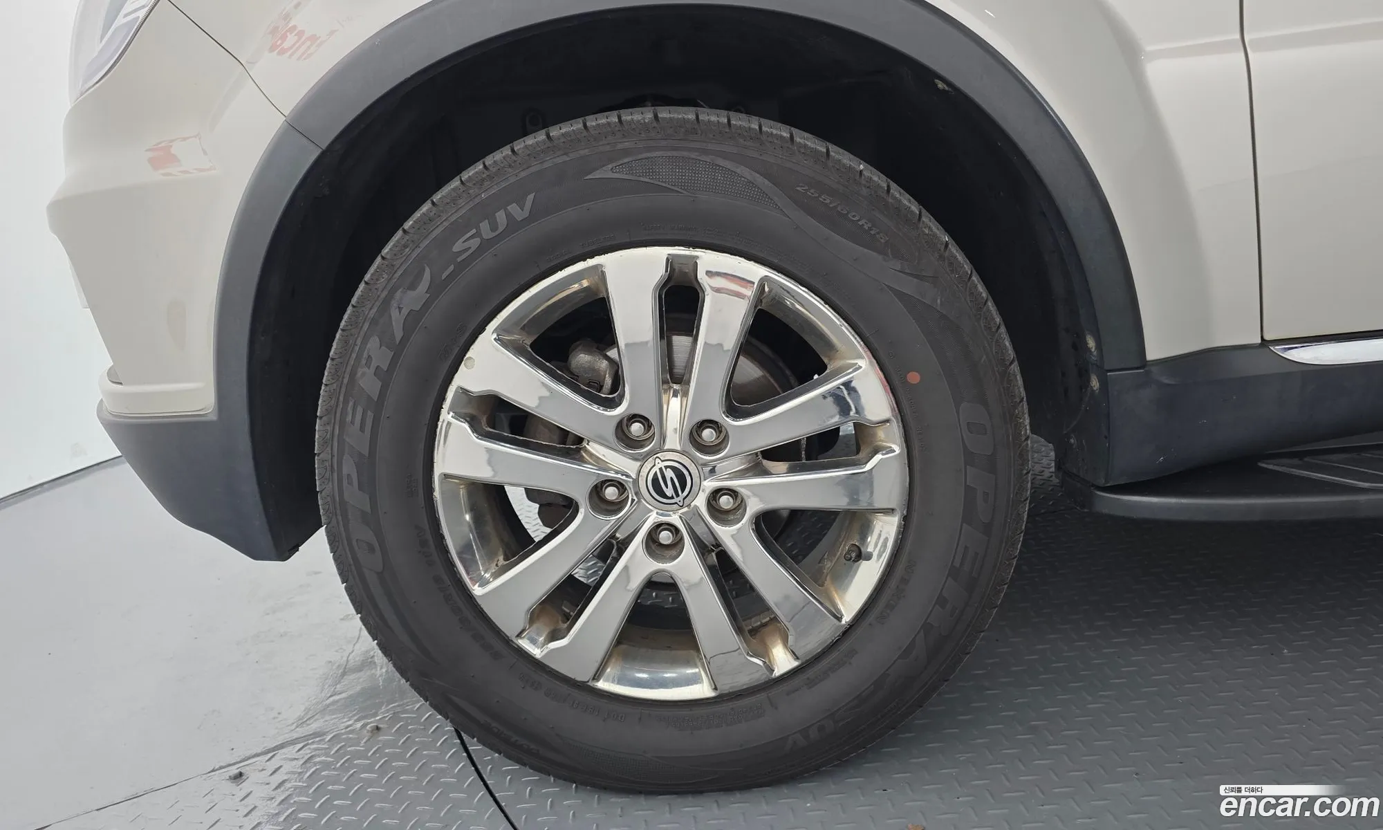 KG Mobility (SsangYong) Rexton W 2014 — 18