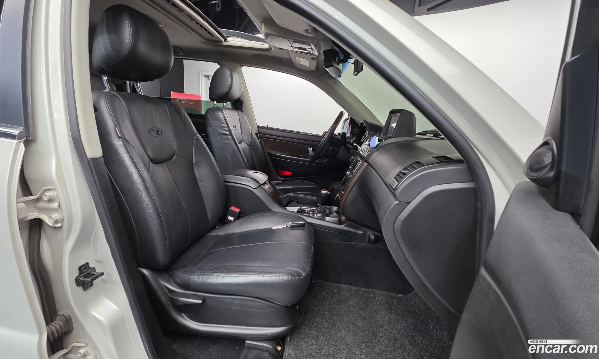 KG Mobility (SsangYong) Rexton W 2014 — 5