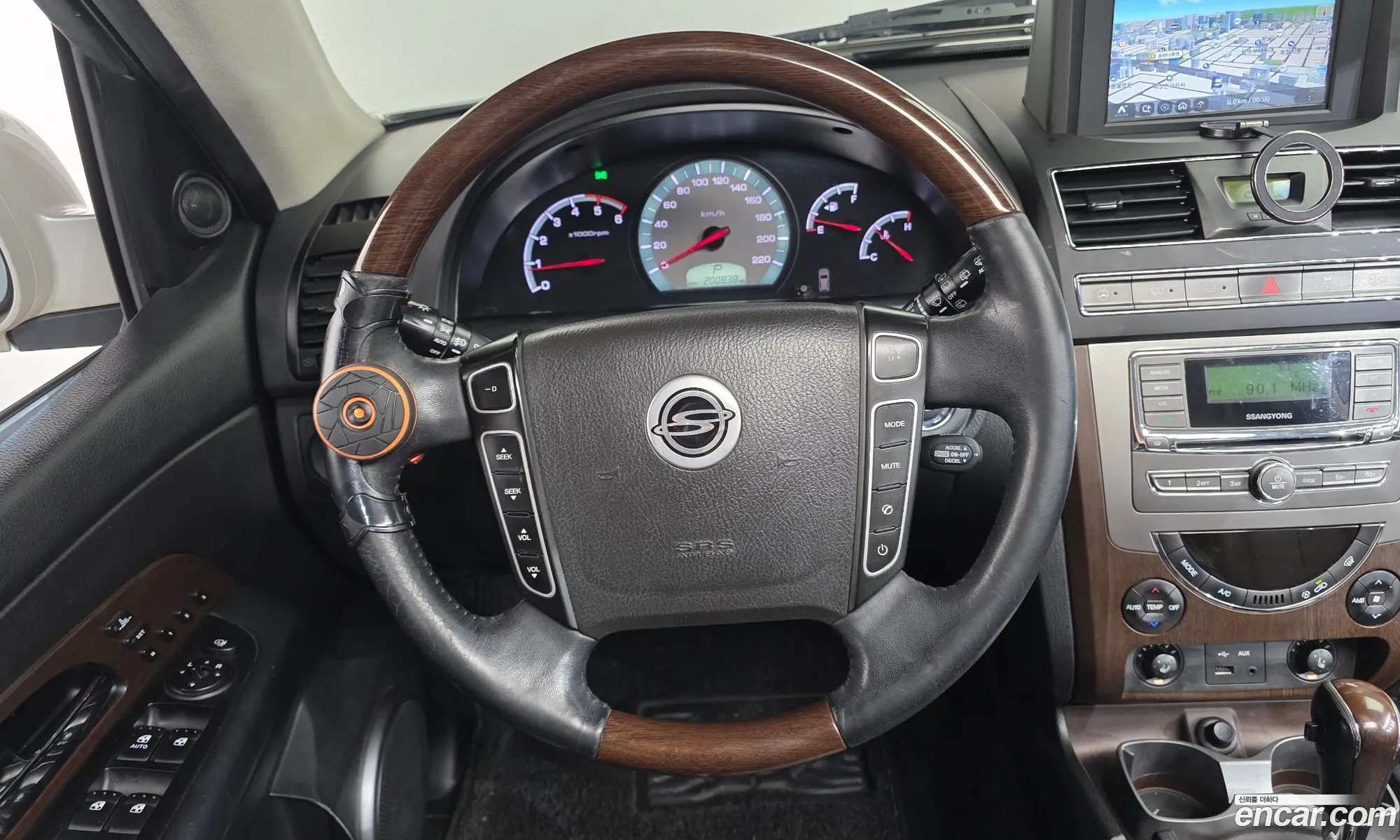 KG Mobility (SsangYong) Rexton W 2014 — 8